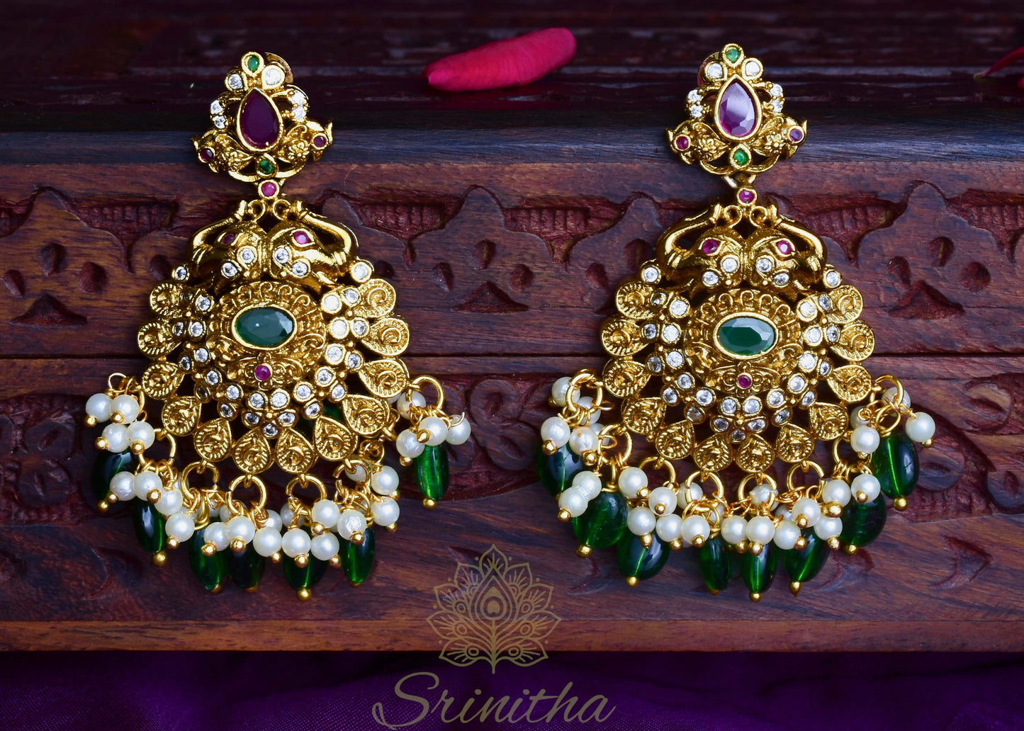Ratna Gaja Set – Temple Gaja-Motif Necklace with Green Accents and Matching Earrings