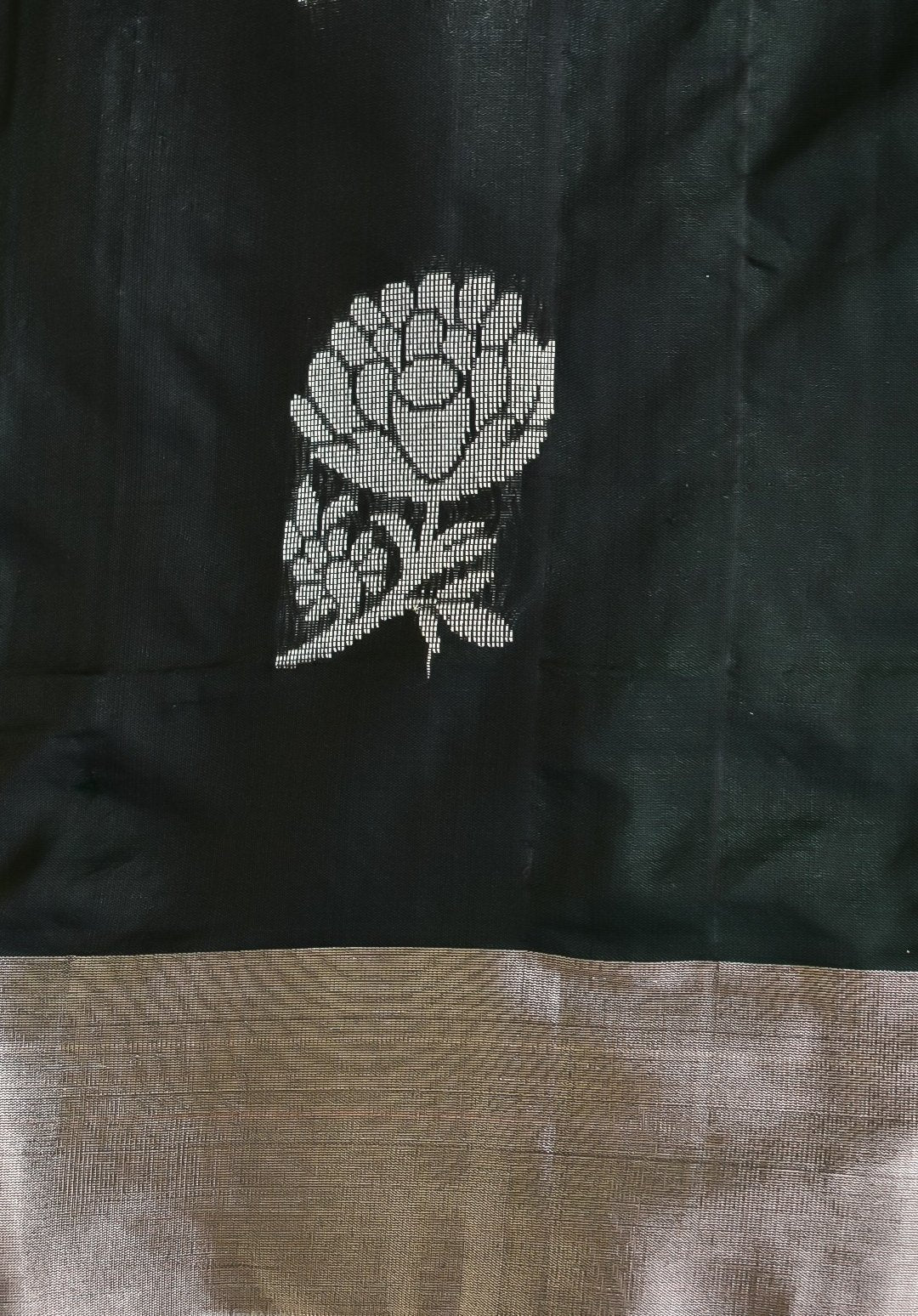Deep Forest – Pure Uppada Soft Silk with Silver Zari Rich Pallu