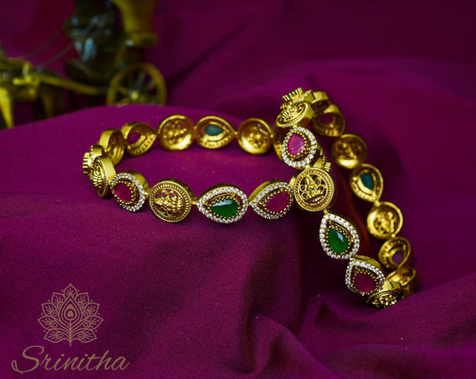 Sharvani – Teardrop Temple Bangles