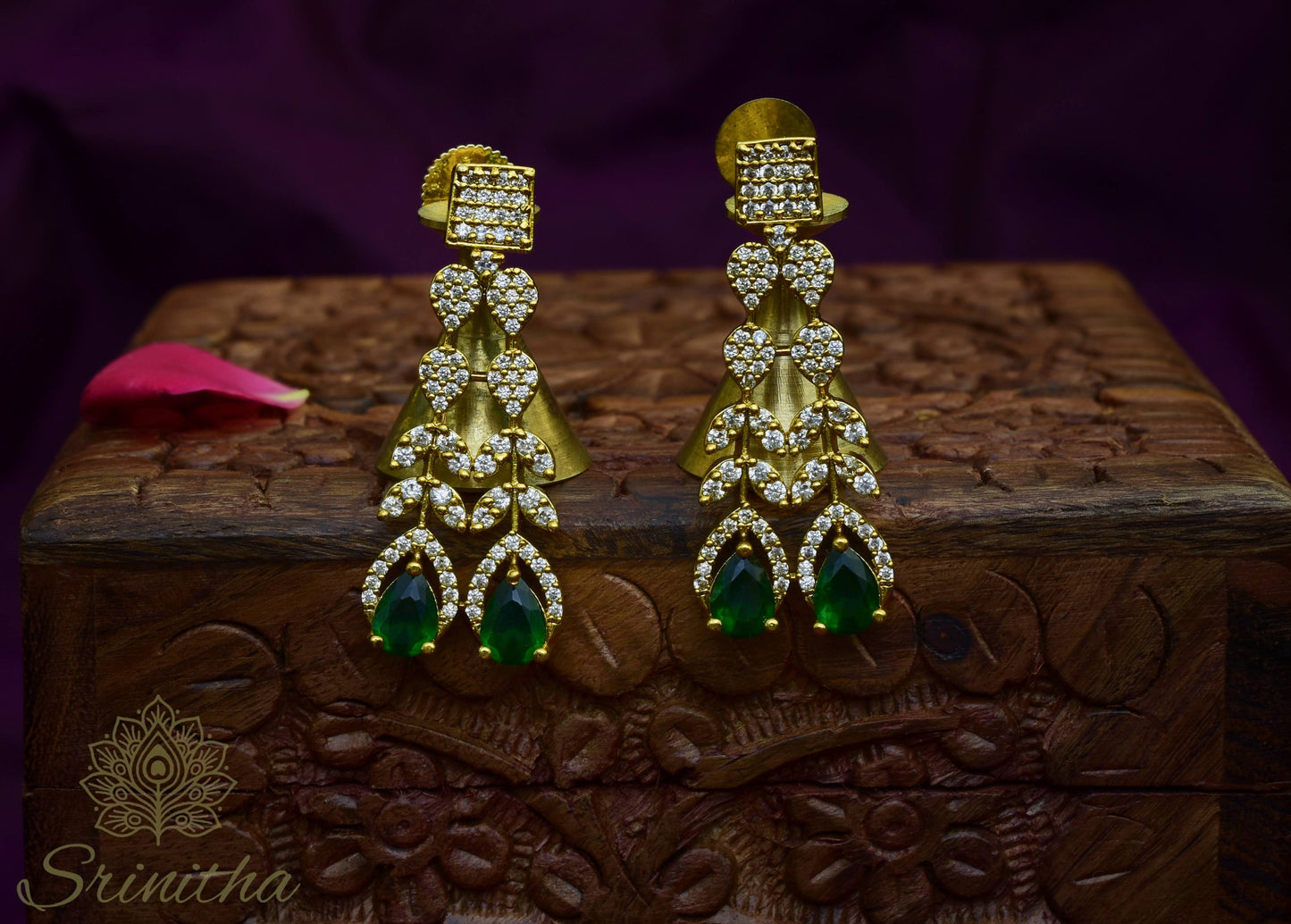 Haritāra Set – Emerald Green AD Necklace with Matching Earrings