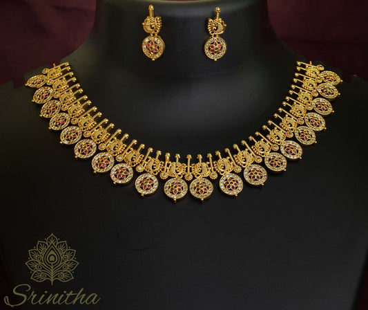 Kumārikā Set – Short Antique Choker with Medallion Drops