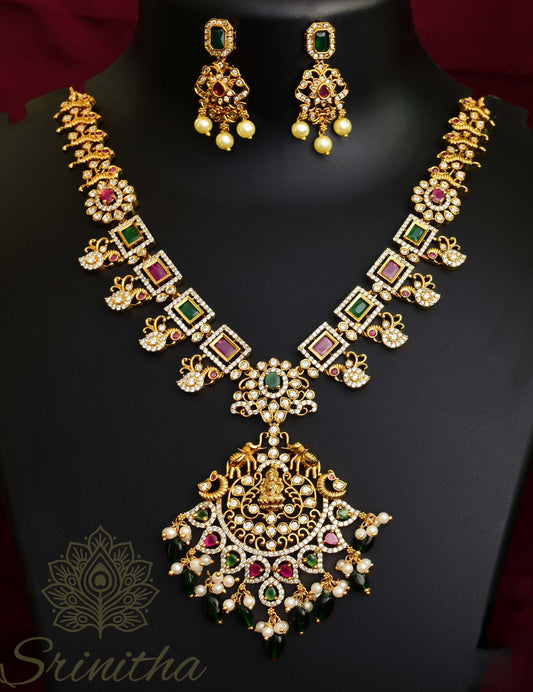 Divyaratna Māla – Lakshmi Pendant AD Temple Necklace Set