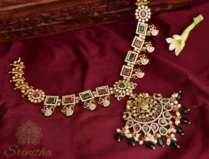 Divyaratna Māla – Lakshmi Pendant AD Temple Necklace Set