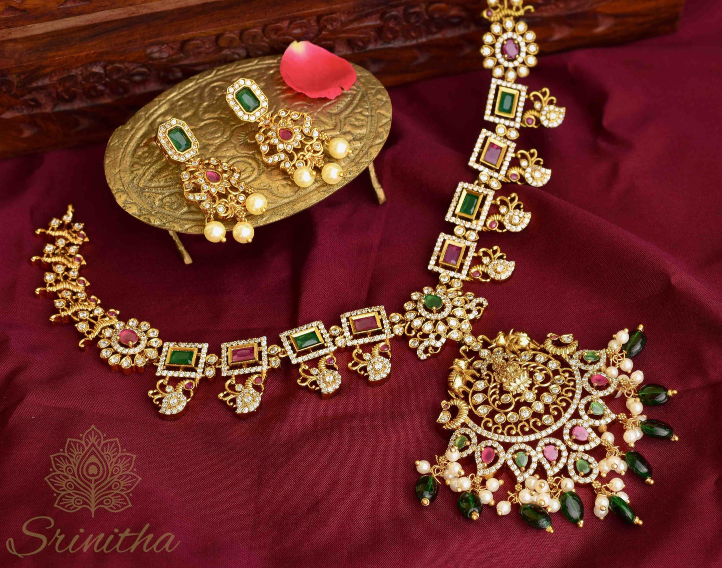 Divyaratna Māla – Lakshmi Pendant AD Temple Necklace Set