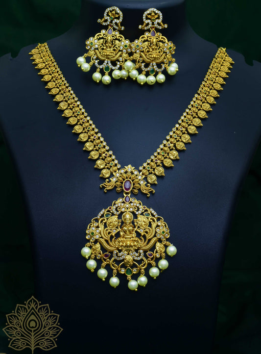 Divyalakshmi Set – Temple Pendant Necklace with Pearl Drops