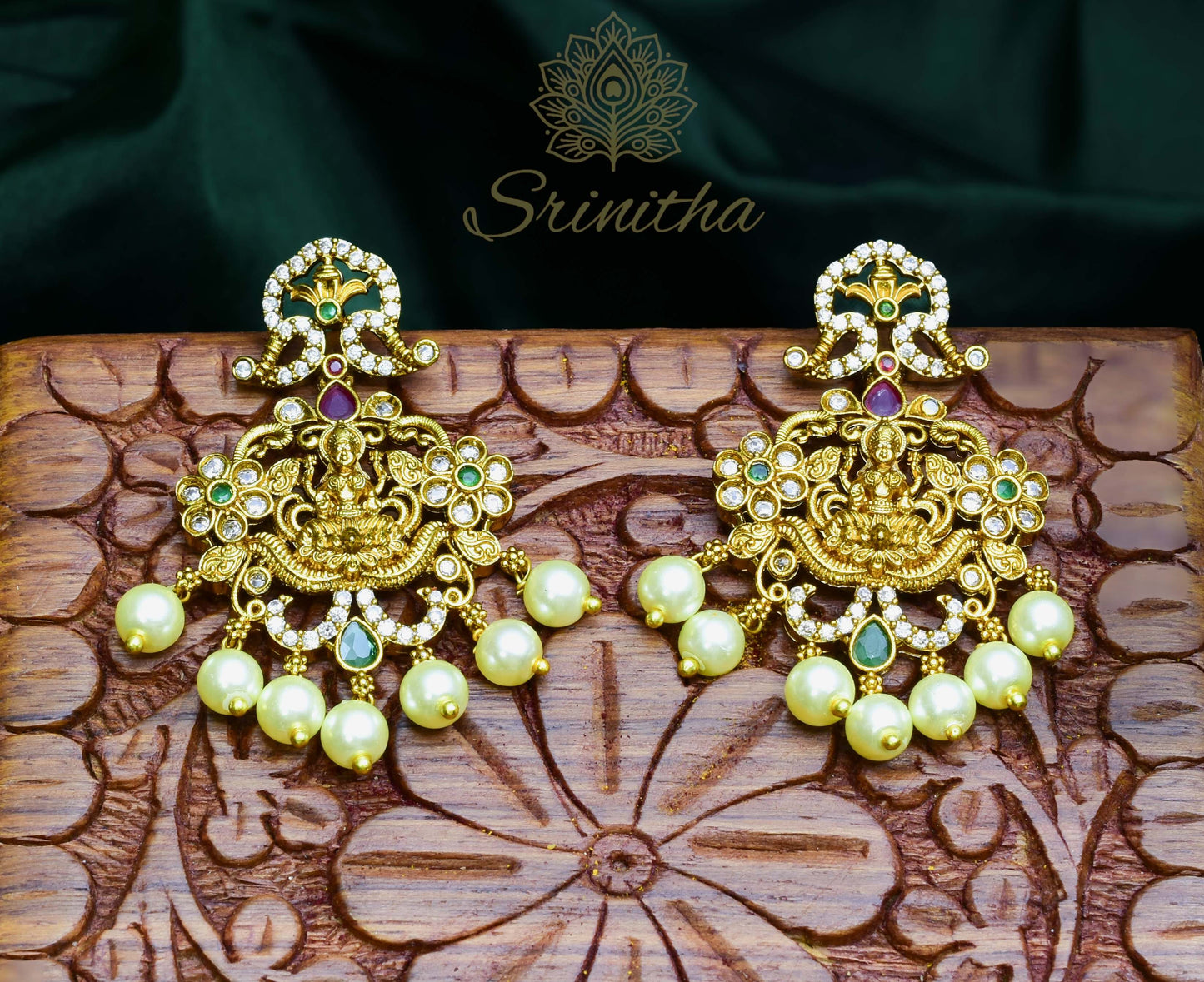 Divyalakshmi Set – Temple Pendant Necklace with Pearl Drops