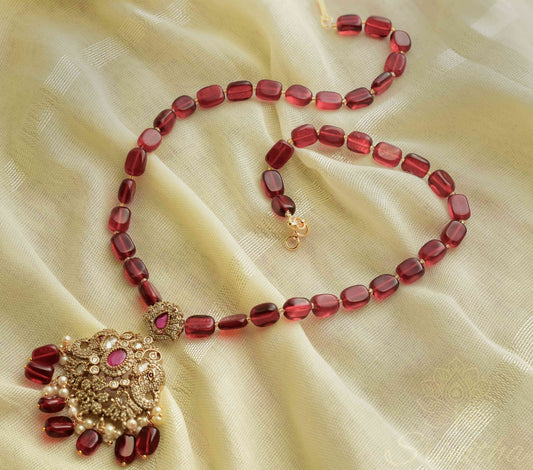 Mādhava – Ruby Red Beaded Kundan Pendant Necklace