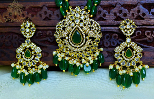 Pārichē – Emerald Kundan Beaded Necklace Set