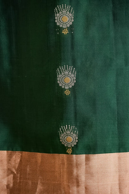 Tāmrashree – Pure Uppada Handloom Silk in Bottle Green with Pink Pallu