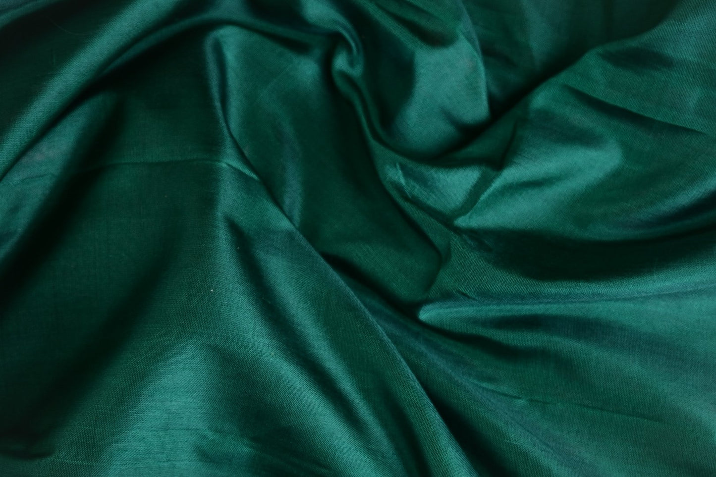 Shaambhavi – The Lavender-Green Uppada with Zari Butta & Diamond Pallu