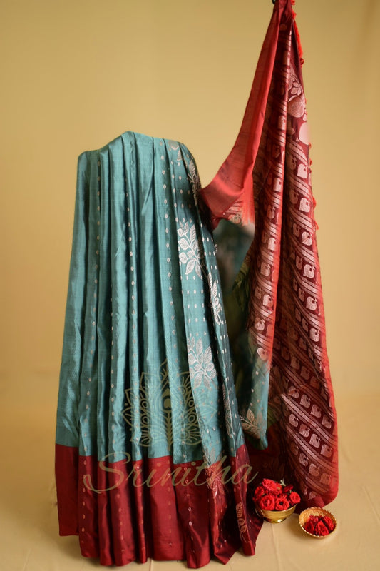 Rohinī – The Turquoise Uppada with Maroon Zari Bloom