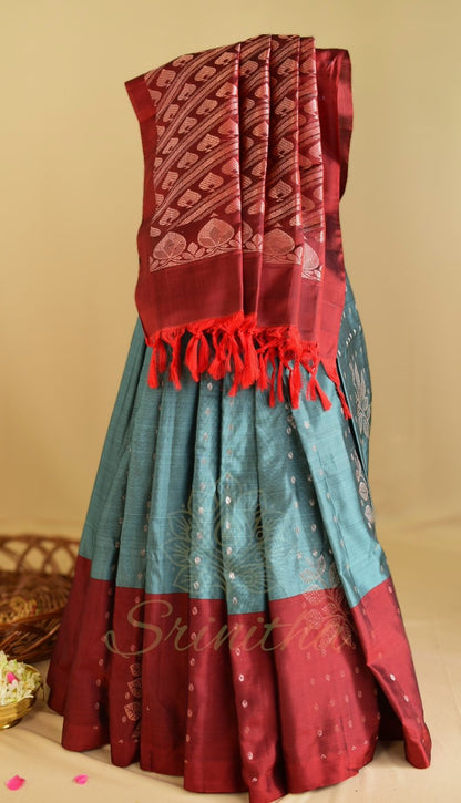 Rohinī – The Turquoise Uppada with Maroon Zari Bloom