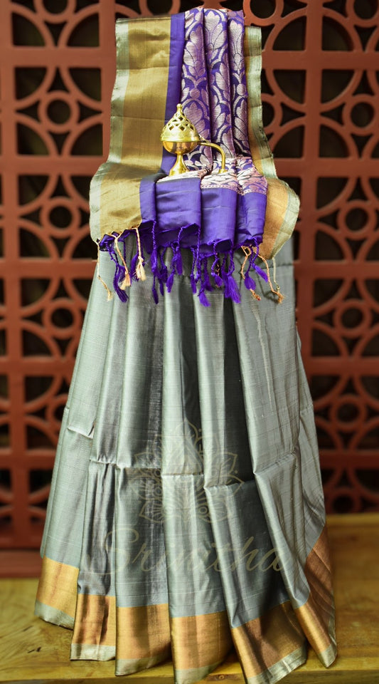 Viyogini – The Smoky Grey Uppada with Violet Zari Bloom