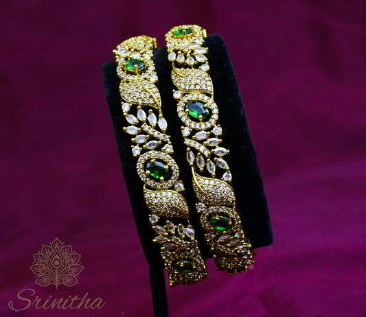 Vanalatā – Emerald Leafwork Bangles